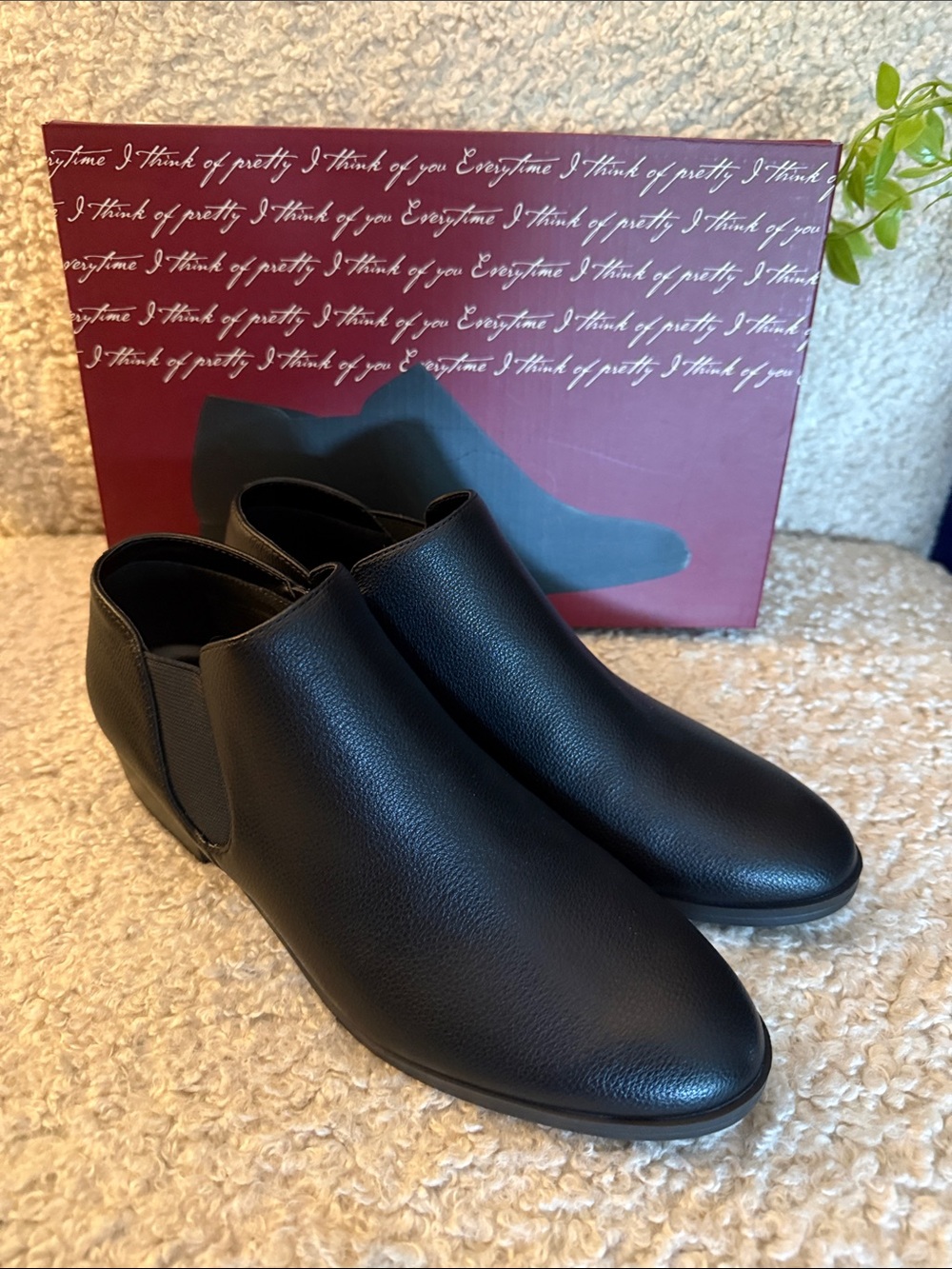 NWOT Women’s Kensie Black Booties size 9